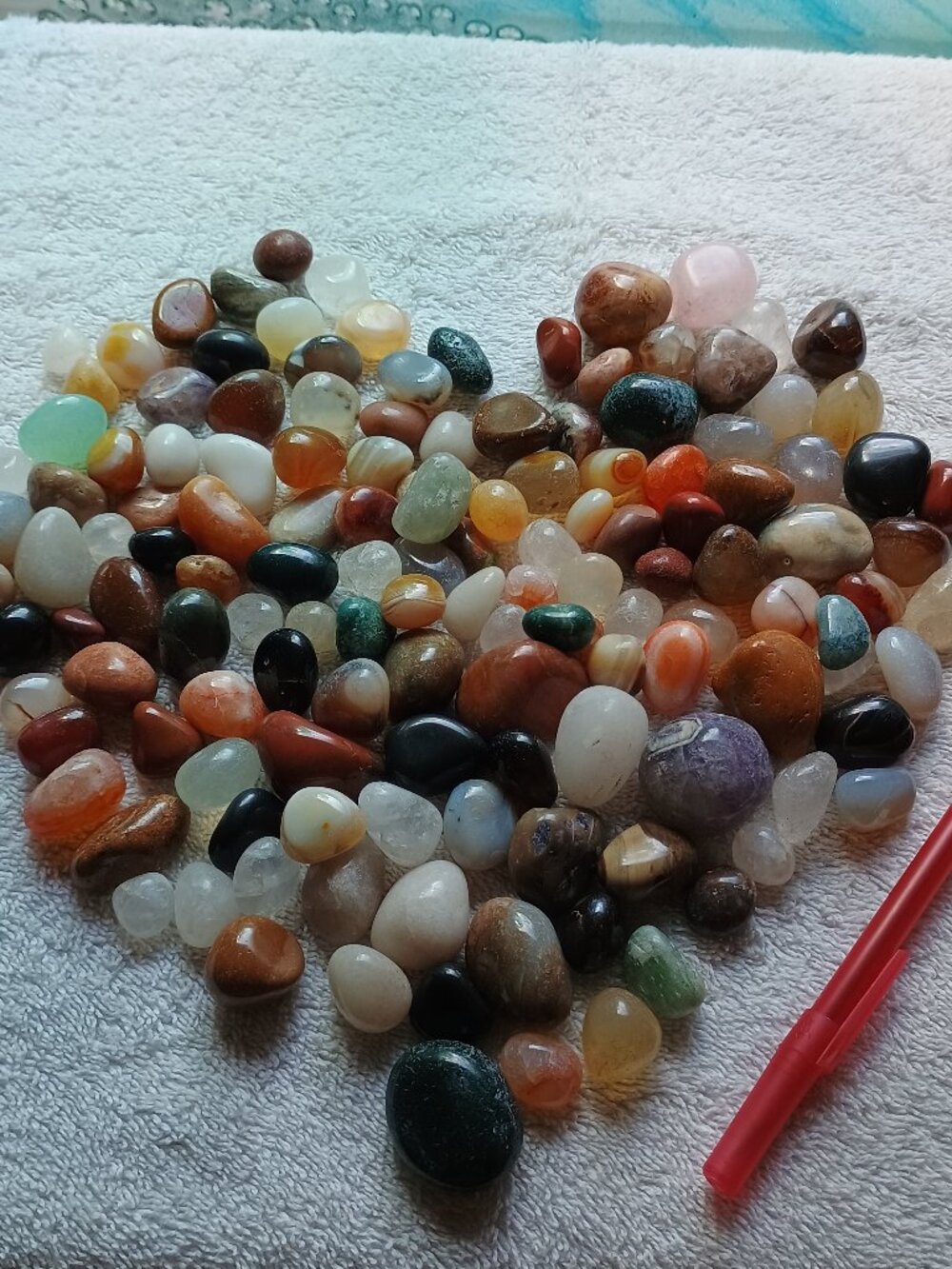 1 kg Tumbled Crystal Mix, Healing Stones for Grids, Altar Work & Manifestation